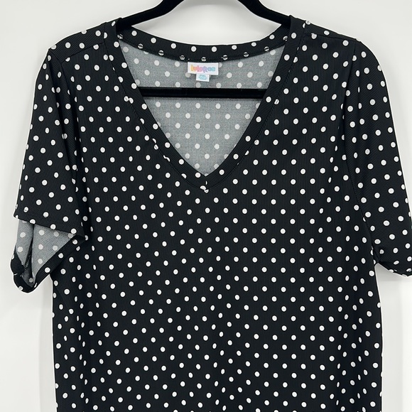 Lularoe Polka Dot Short Sleeve Shirt Size 2XL - Picture 3 of 7